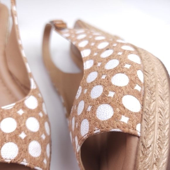 Soft Spots White Tan Polka-dot Mini Platform Wedge Sz 39 - Picture 12 of 12